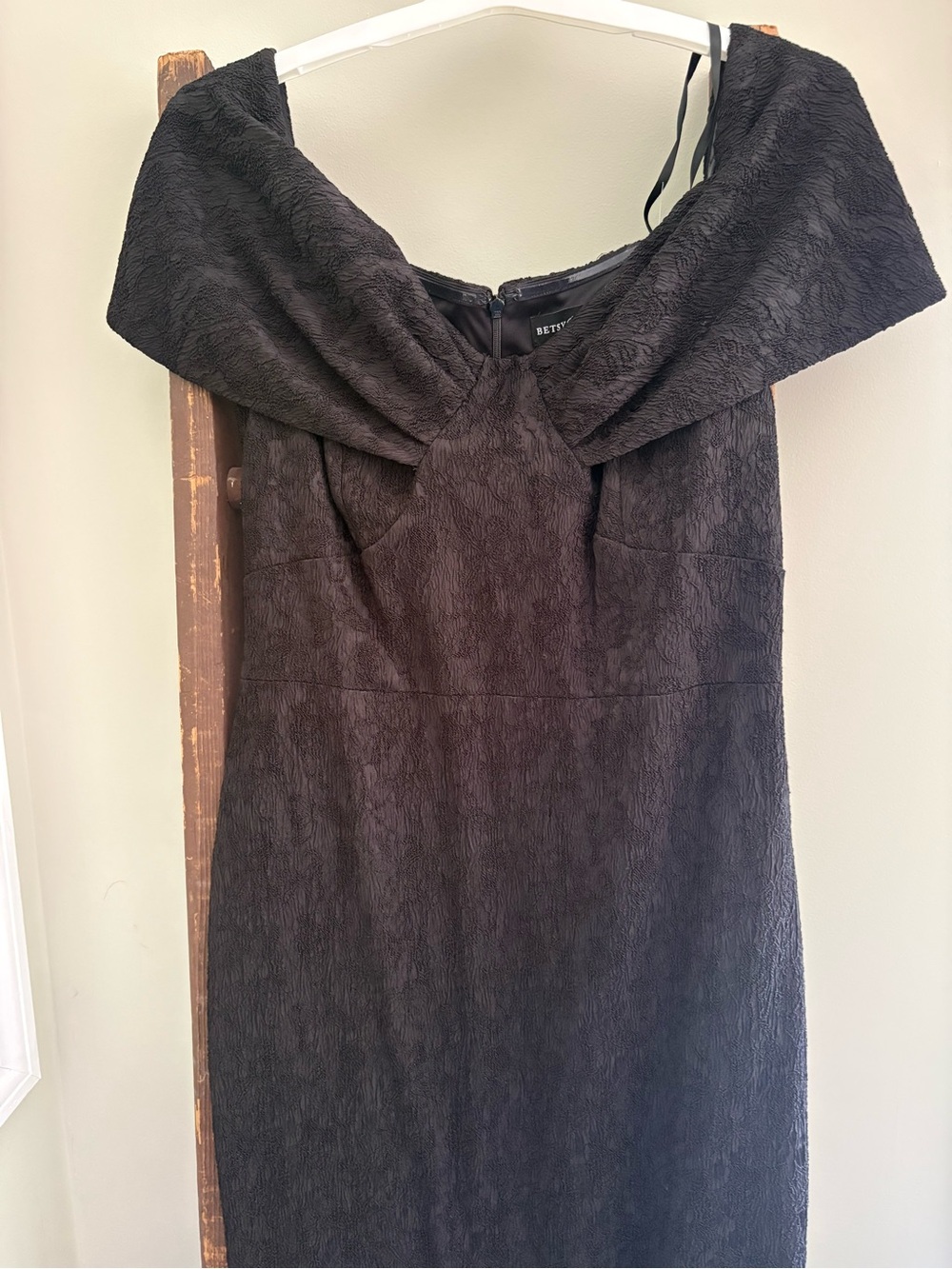 Betsy & Adam Black Off-Shoulder Textured Sheath Dress